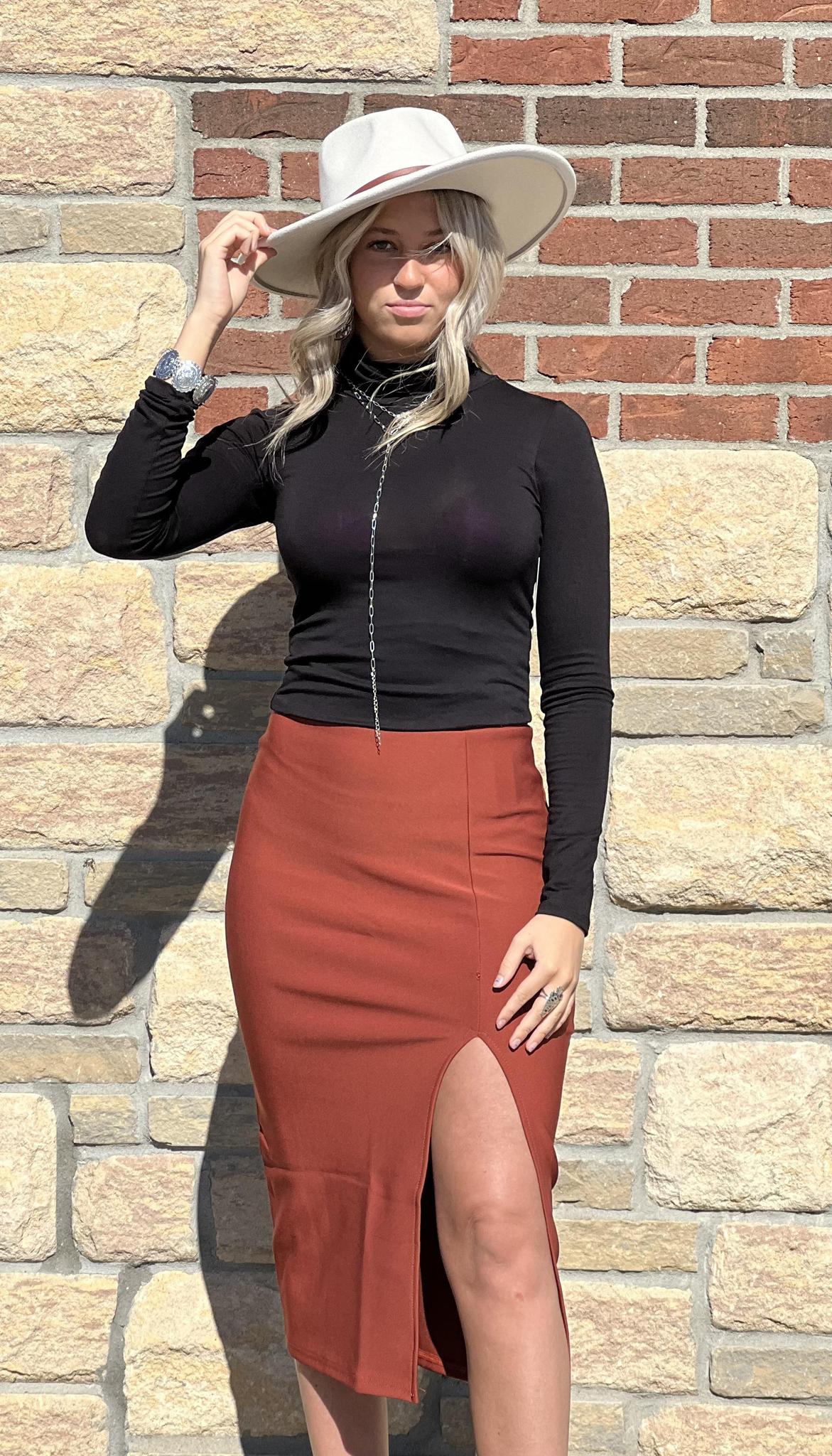 LAINEY SLIT SKIRT