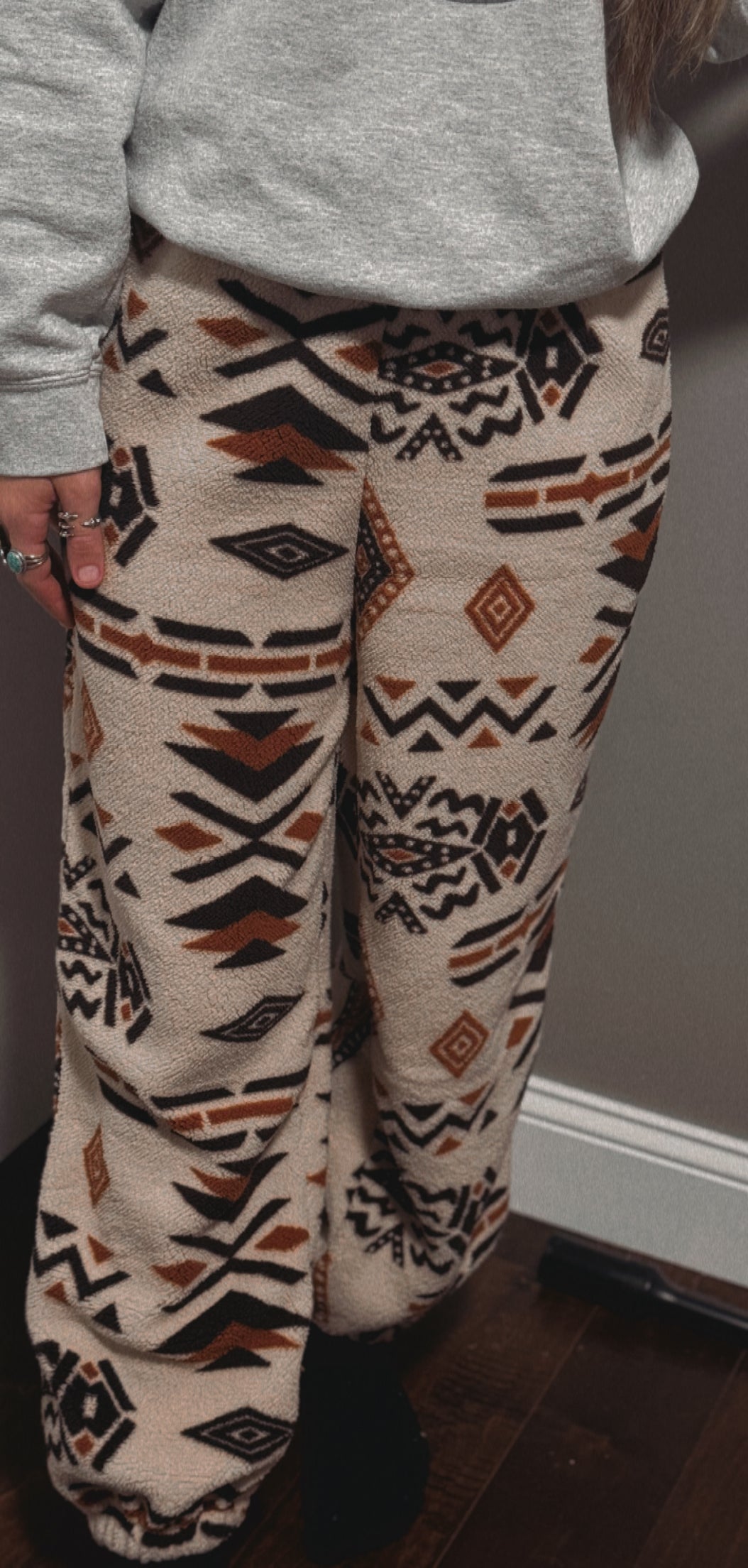 FLUFFY AZTEC SWEATPANTS