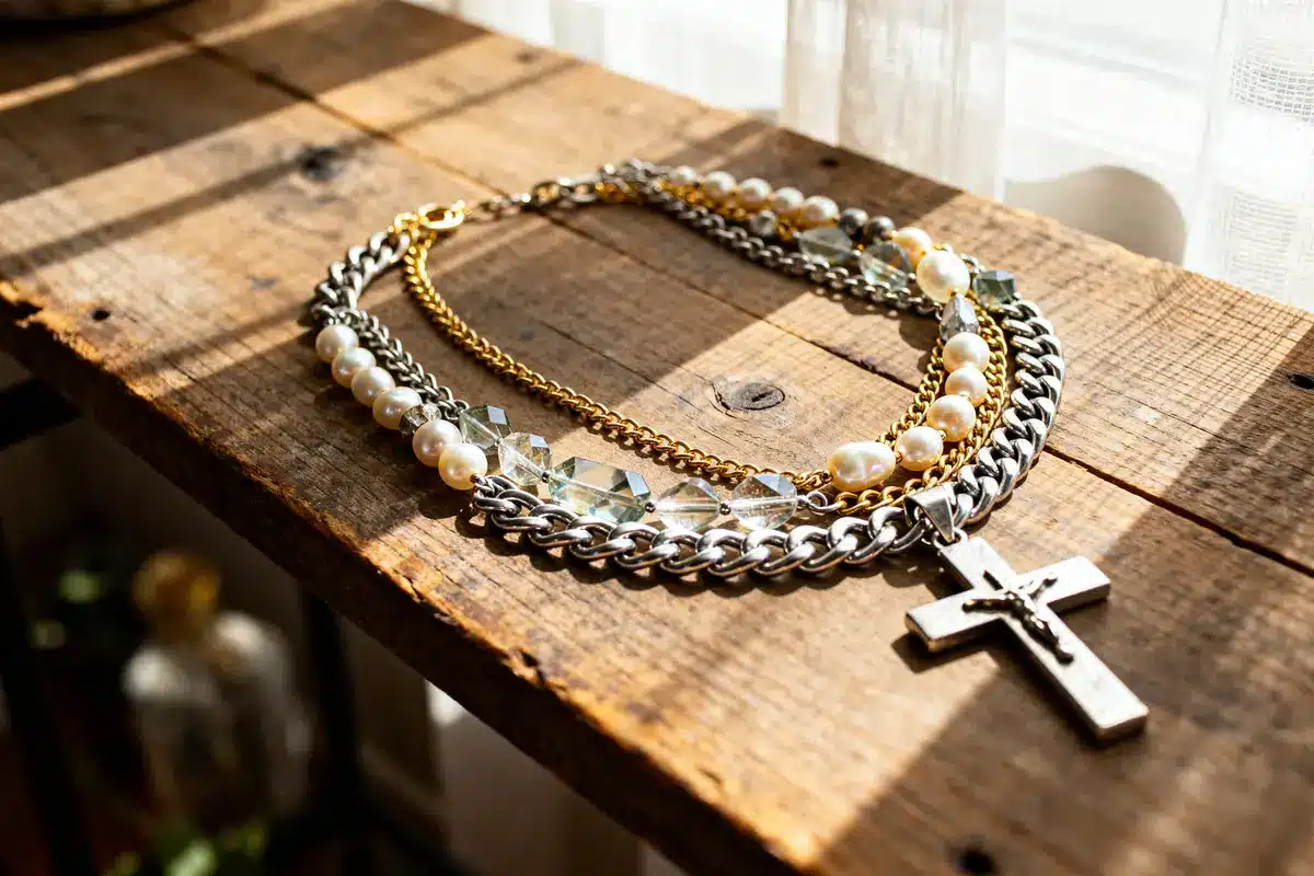 Layered Cross Necklace: Chic Styles for Every Occasion